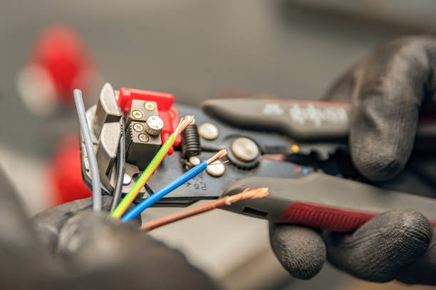 Best Affordable Emergency Electrician  in Abilene, KS